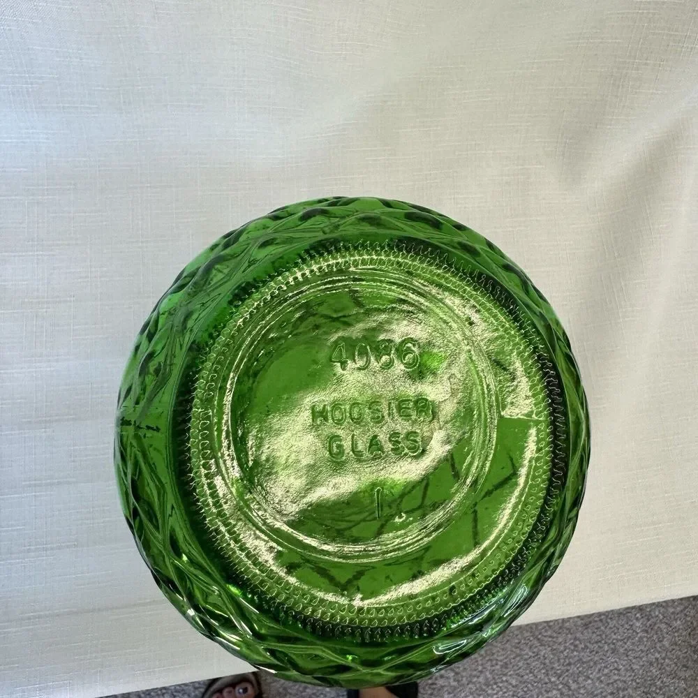 VINTAGE HOOSIER Green Diamond Patterned‎ Glass Vase #4086